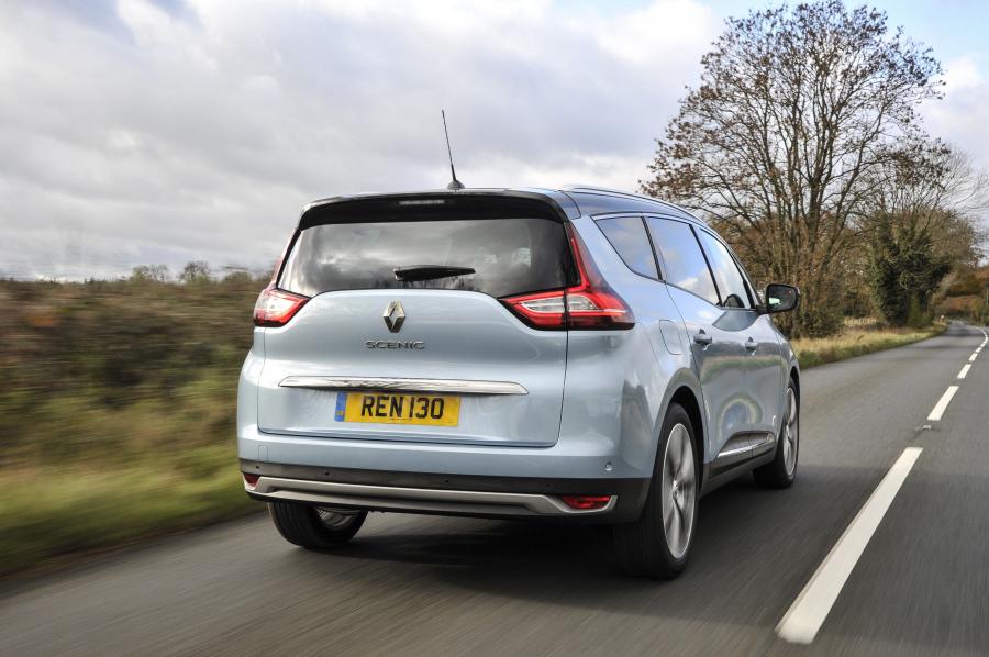  Renault Grand Scenic 2016 года  (UK) (фото 2 из 32)